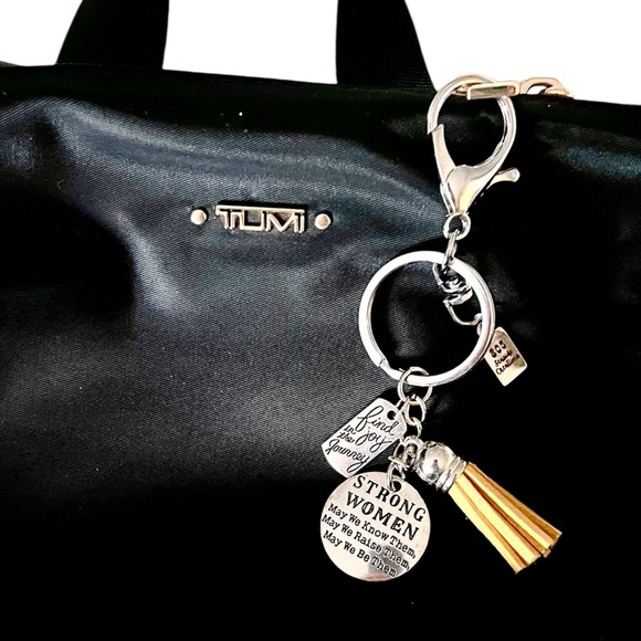 Gifts FOR ALL, Custom BagTags!! Hang these and express your passions! - Picture 13 of 16